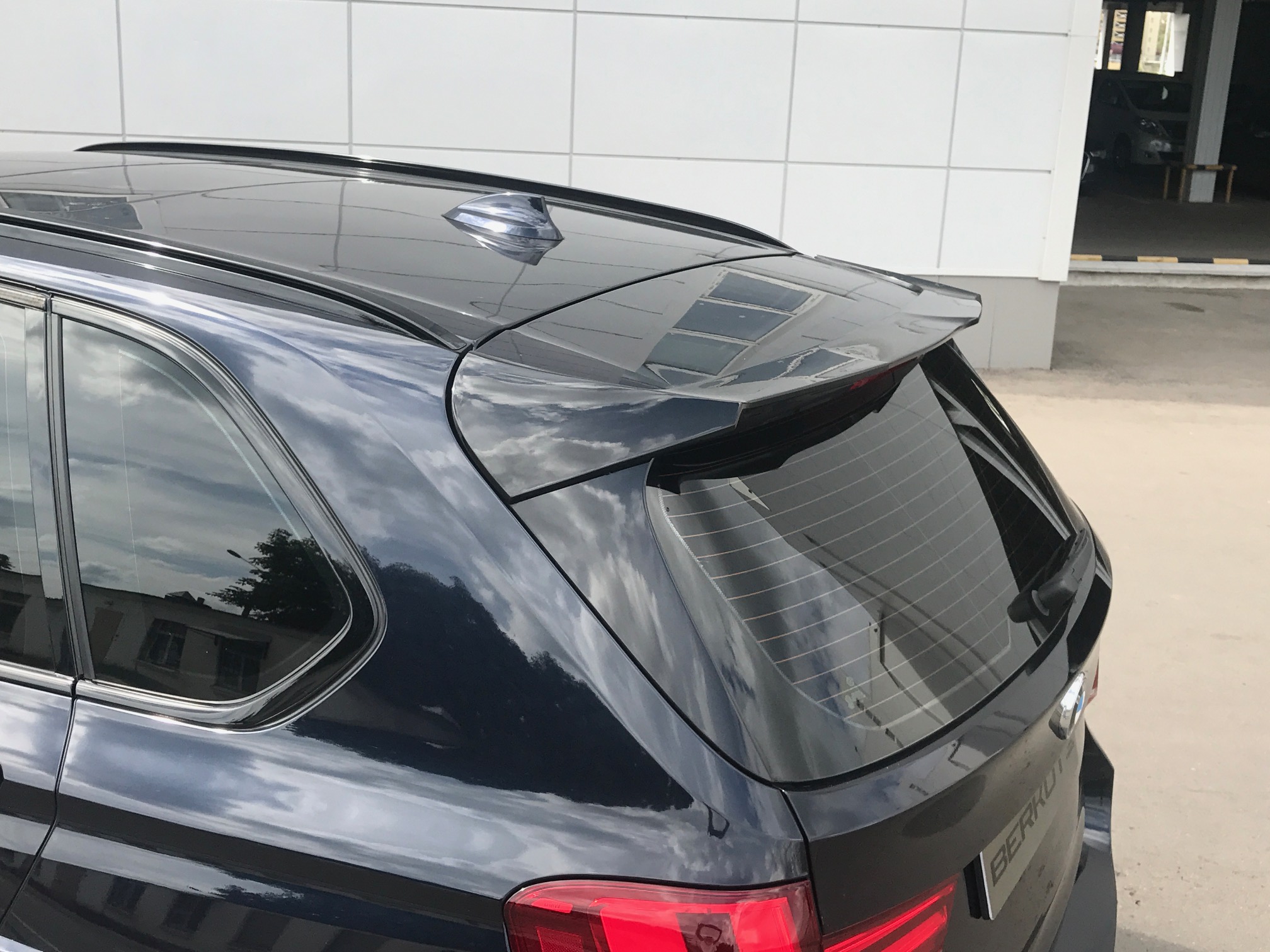 Верхний спойлер крышки багажника FERZ для BMW X5 F15
