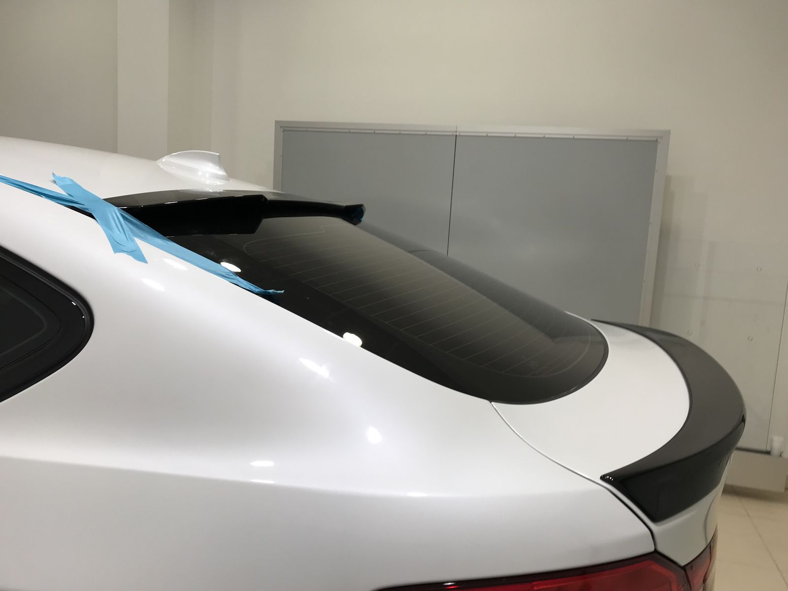 Спойлер крышки багажника для BMW X6