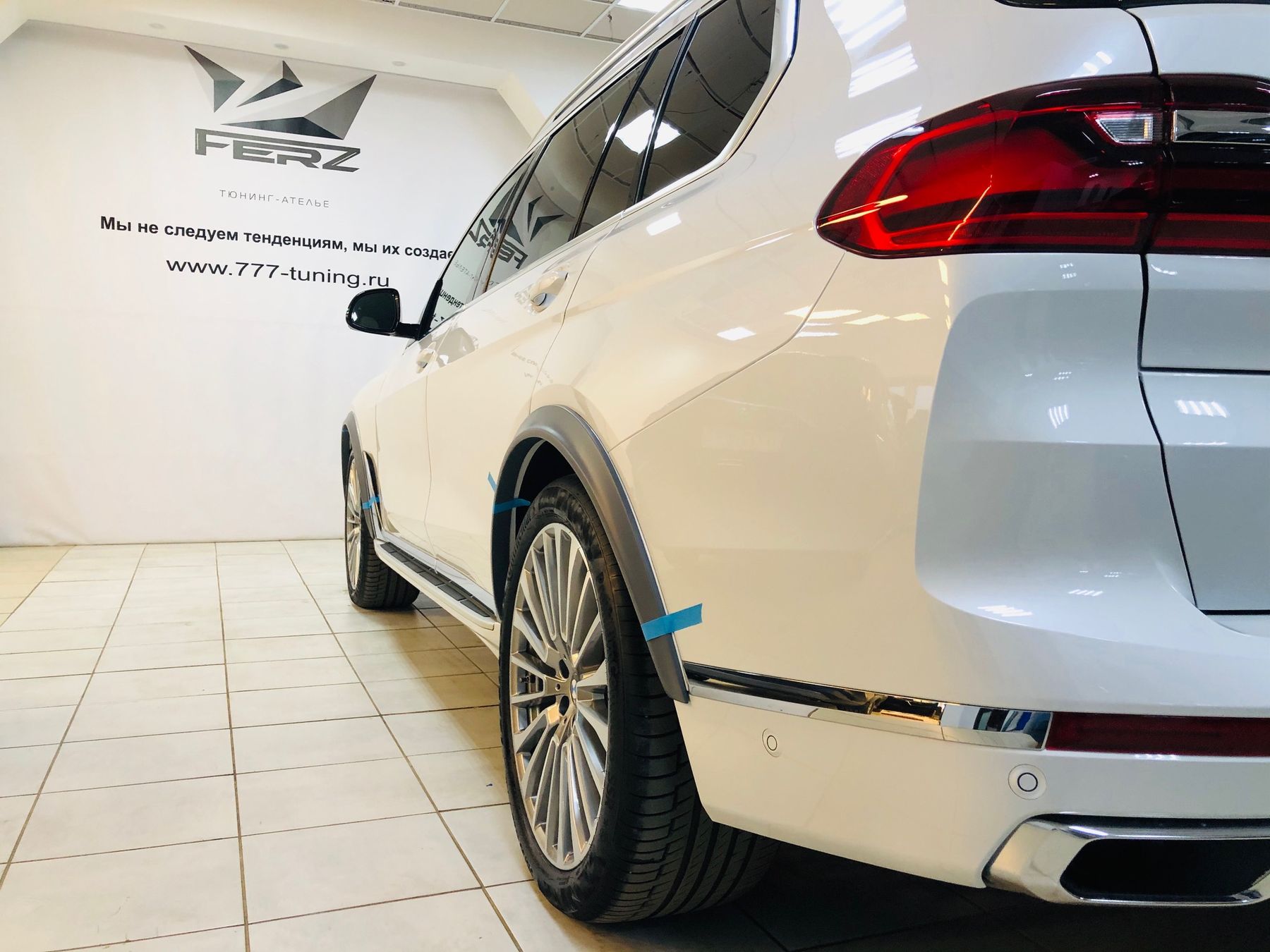 Расширенные арки FERZ для BMW X7 G07