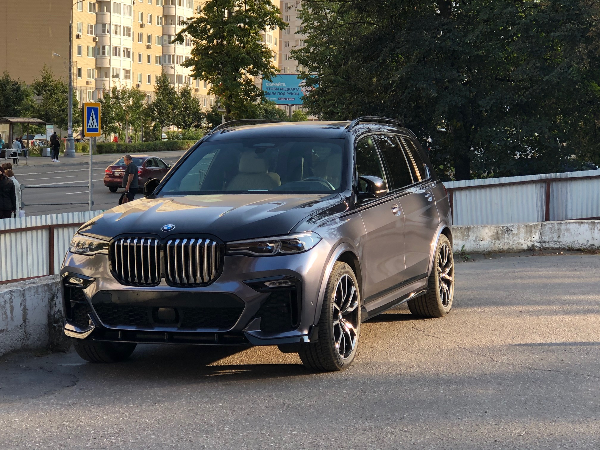 Двух цветные BMW X7 от FERZ