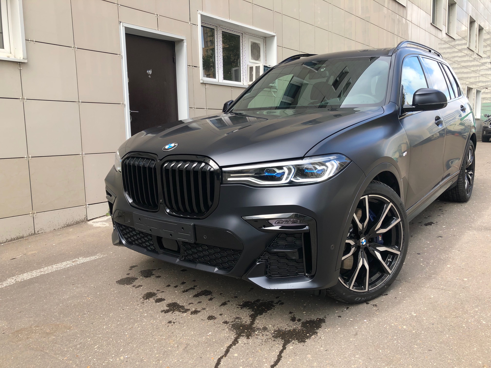 матовая полиуретановая защитная пленка для BMW X7