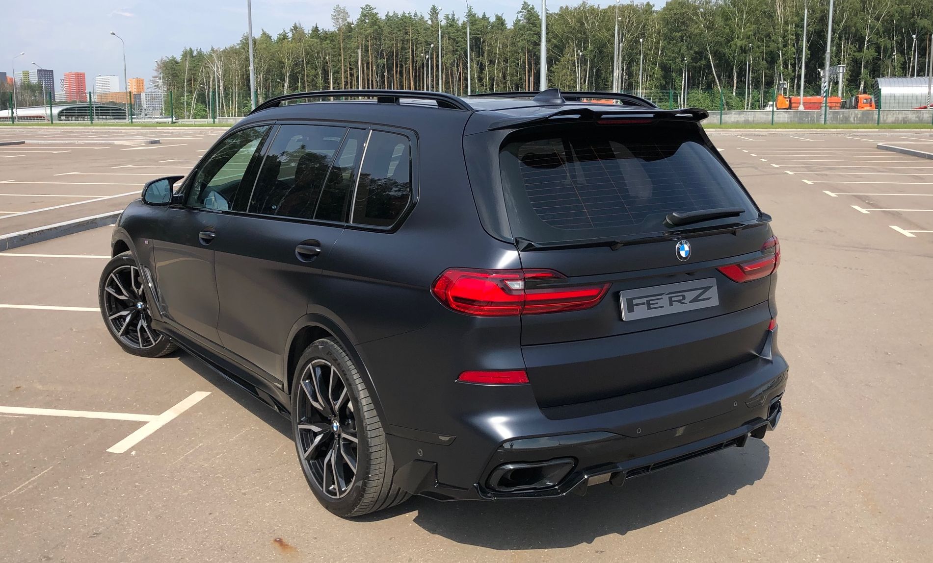 обвес для BMW X7 FERZ