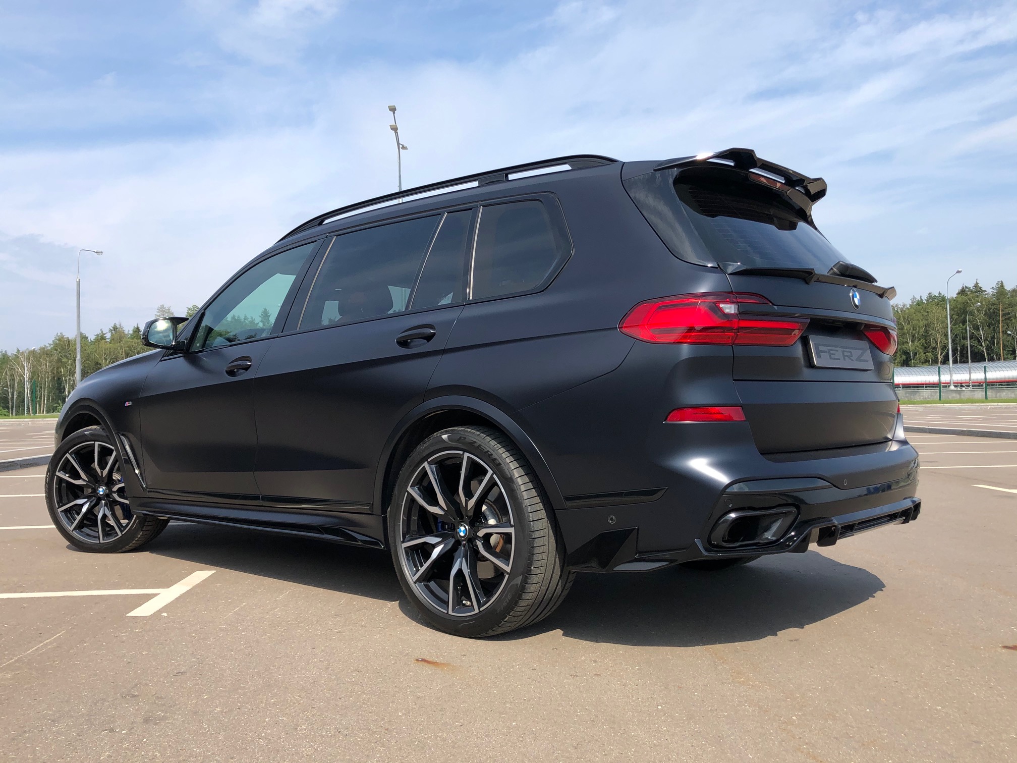 обвес для BMW X7 FERZ