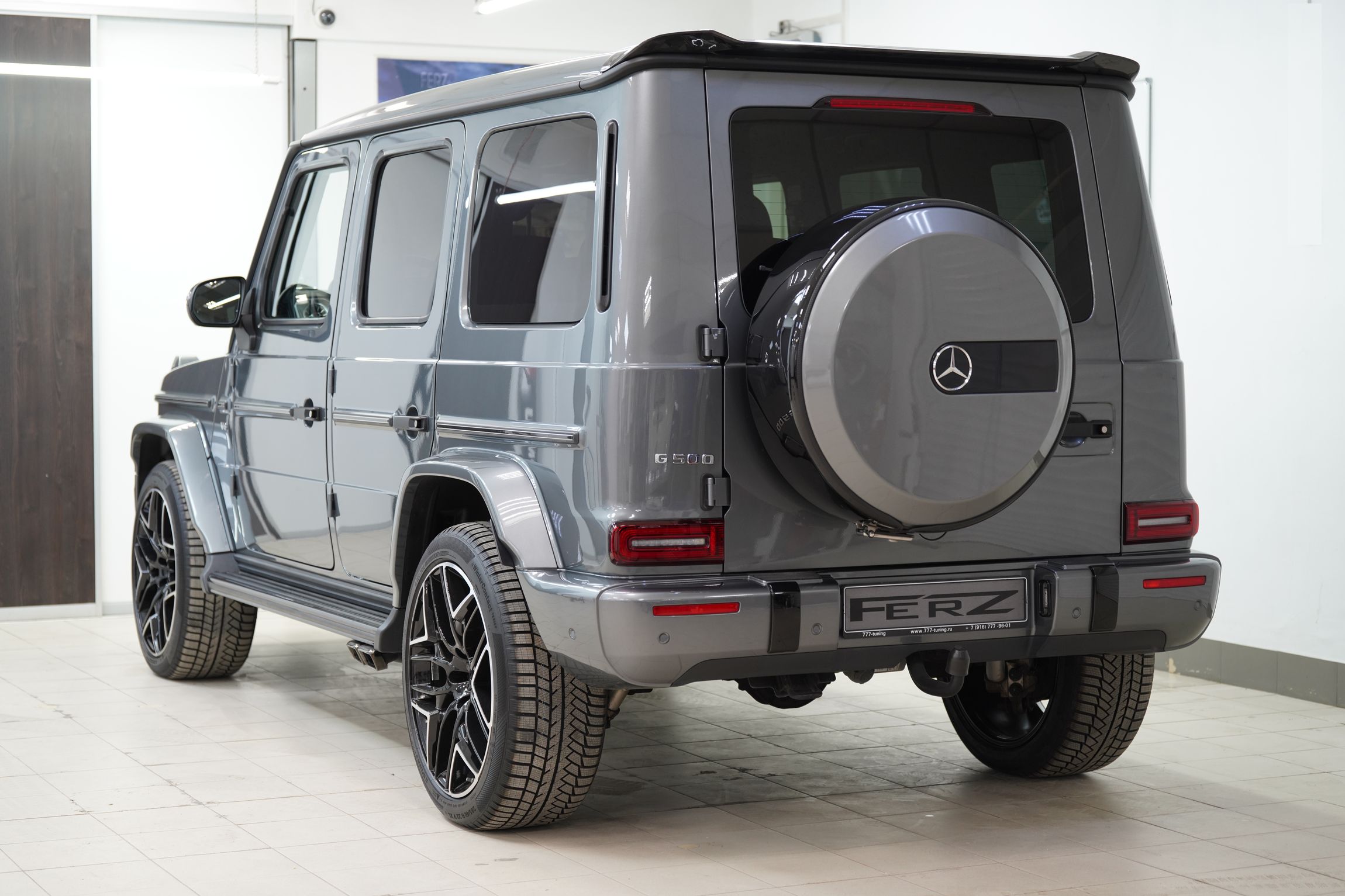 Спойлер крыши FERZ для Mercedes G-class