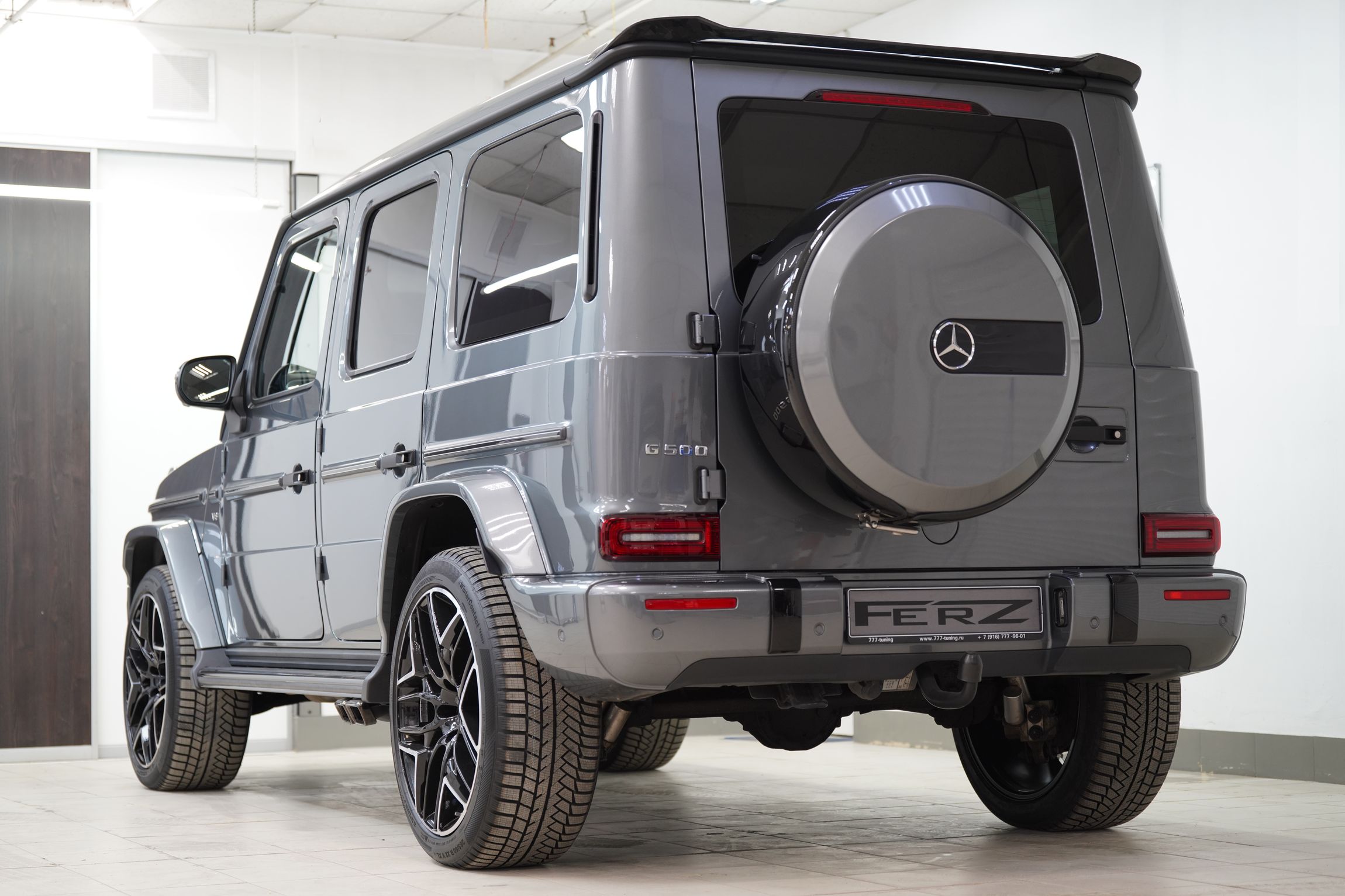 Спойлер крыши FERZ для Mercedes G-class