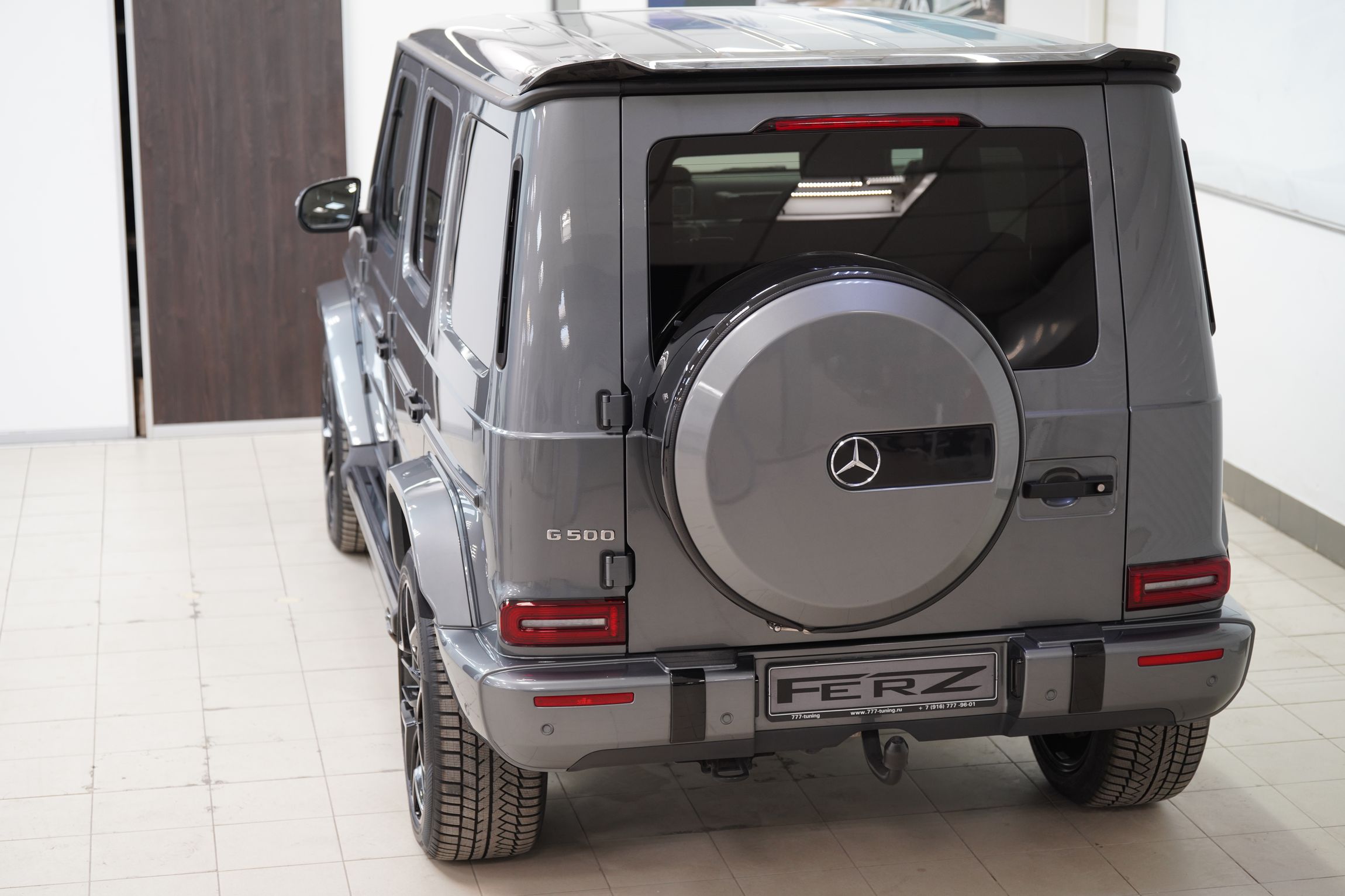 Спойлер крыши FERZ для Mercedes G-class