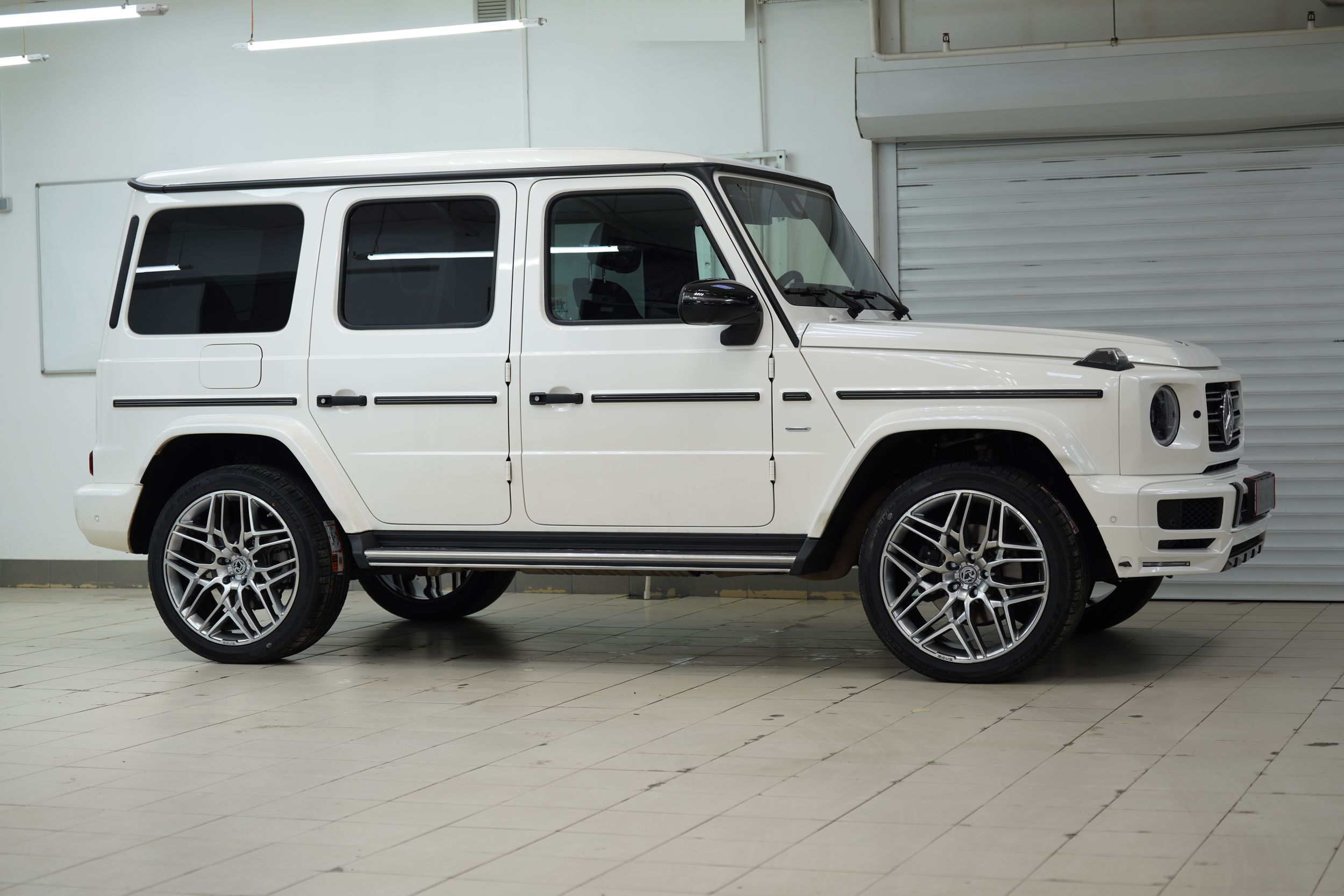 передняя юбка для Mercedes G400