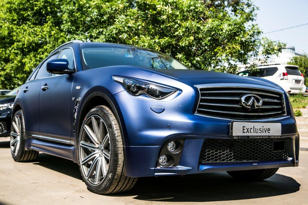 Infiniti QX70 в обвесе FERZ и прозрачной матовой пленке Arlon