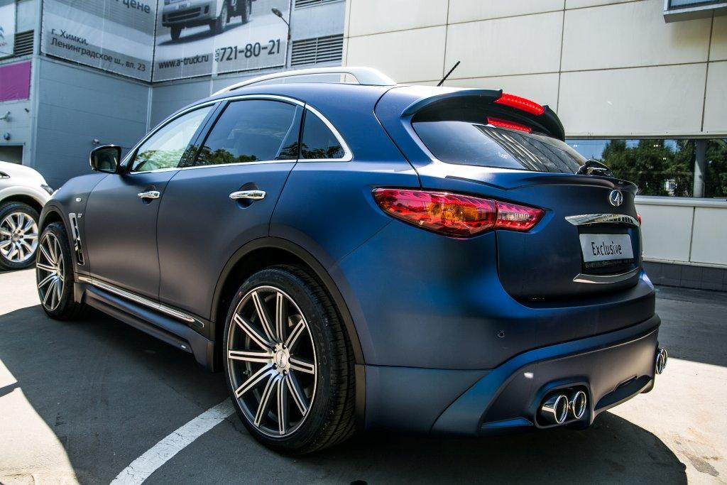 Infiniti QX70 в обвесе FERZ и прозрачной матовой пленке Arlon