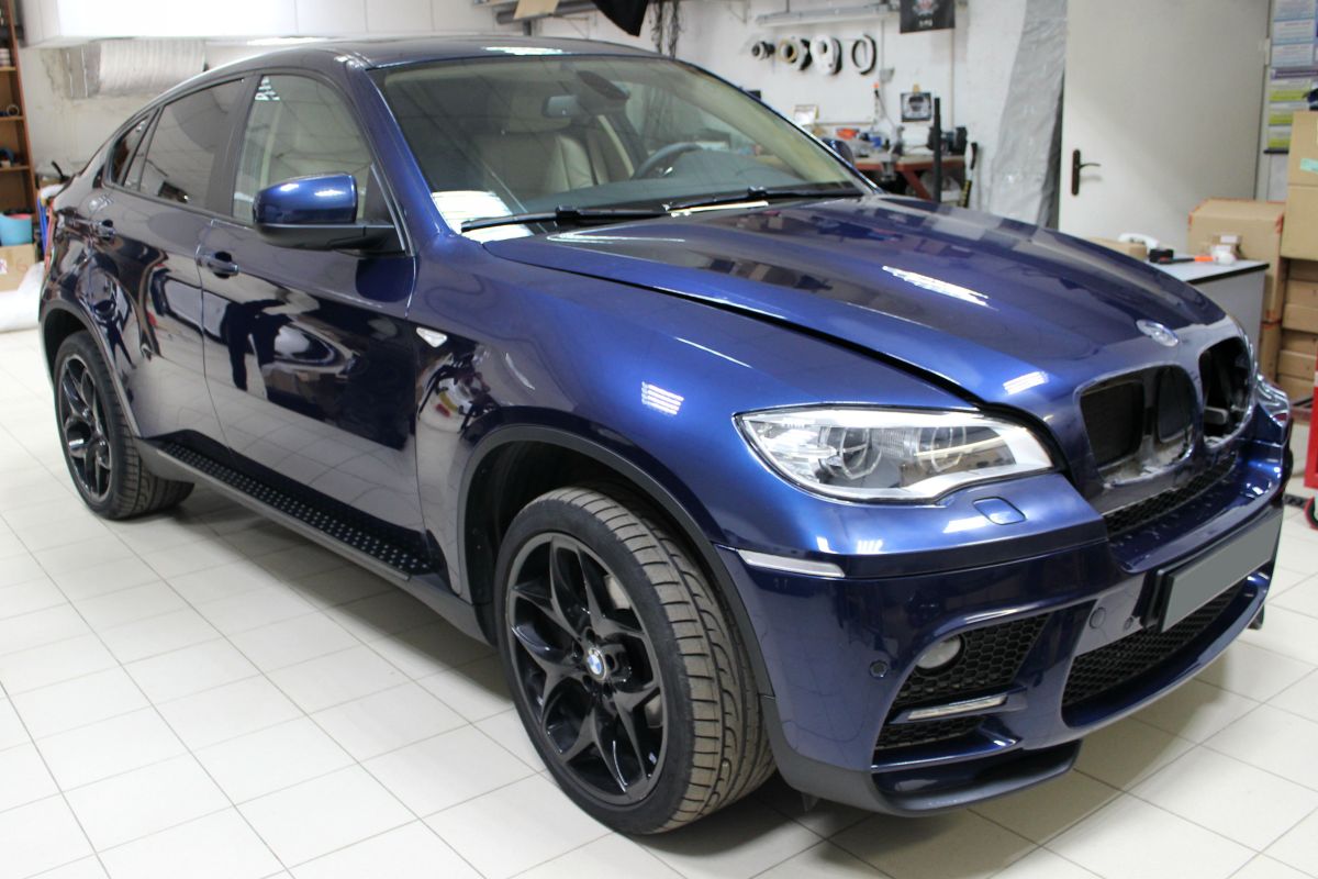 BMW X6 в пленке Arlon и бампере DreamLine-1