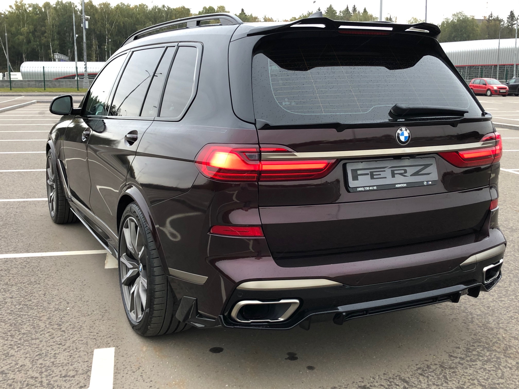 расширенные арки для BMW X7 от FERZ