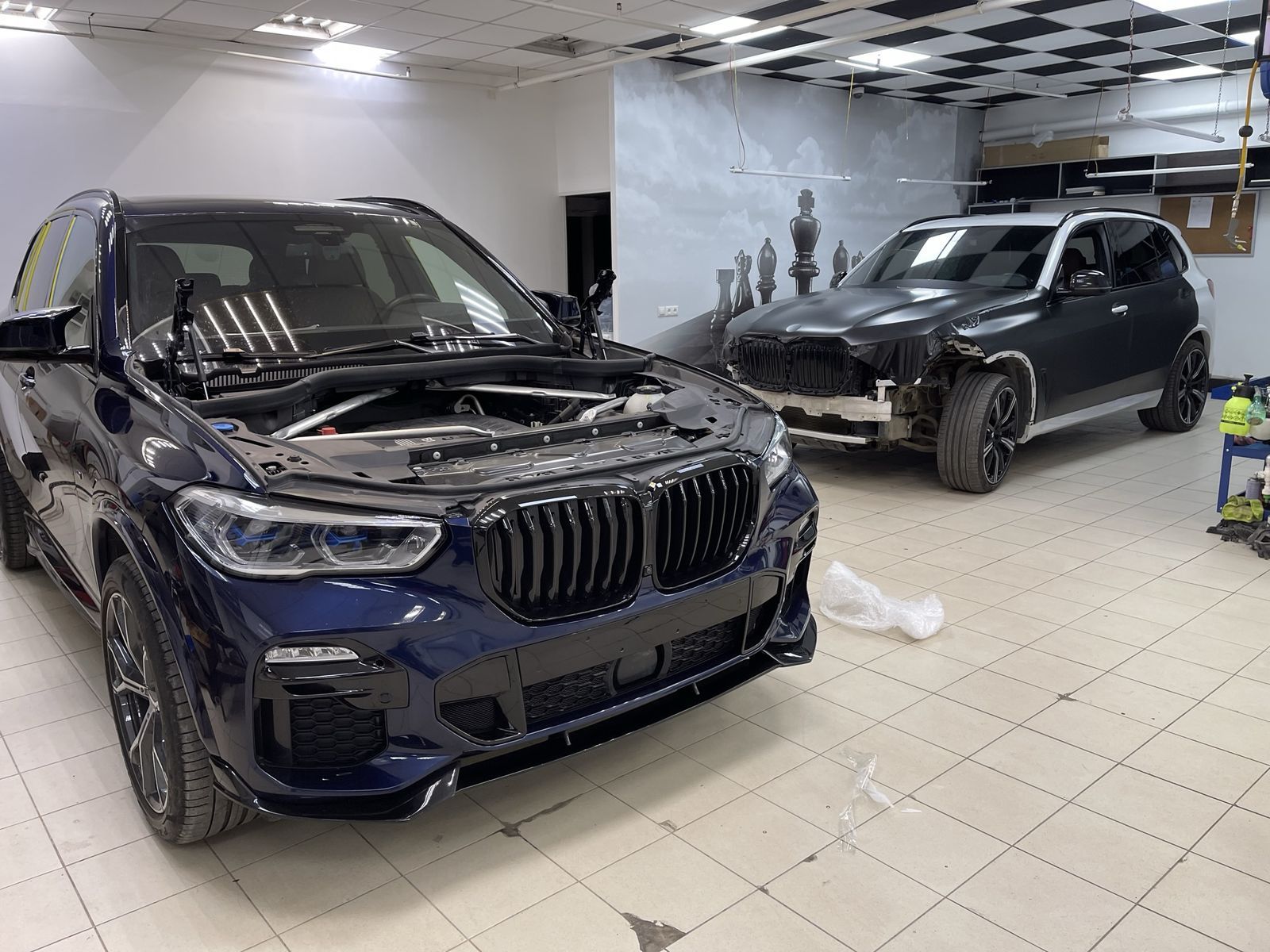 Матовая черная пленка на BMW X5 G05