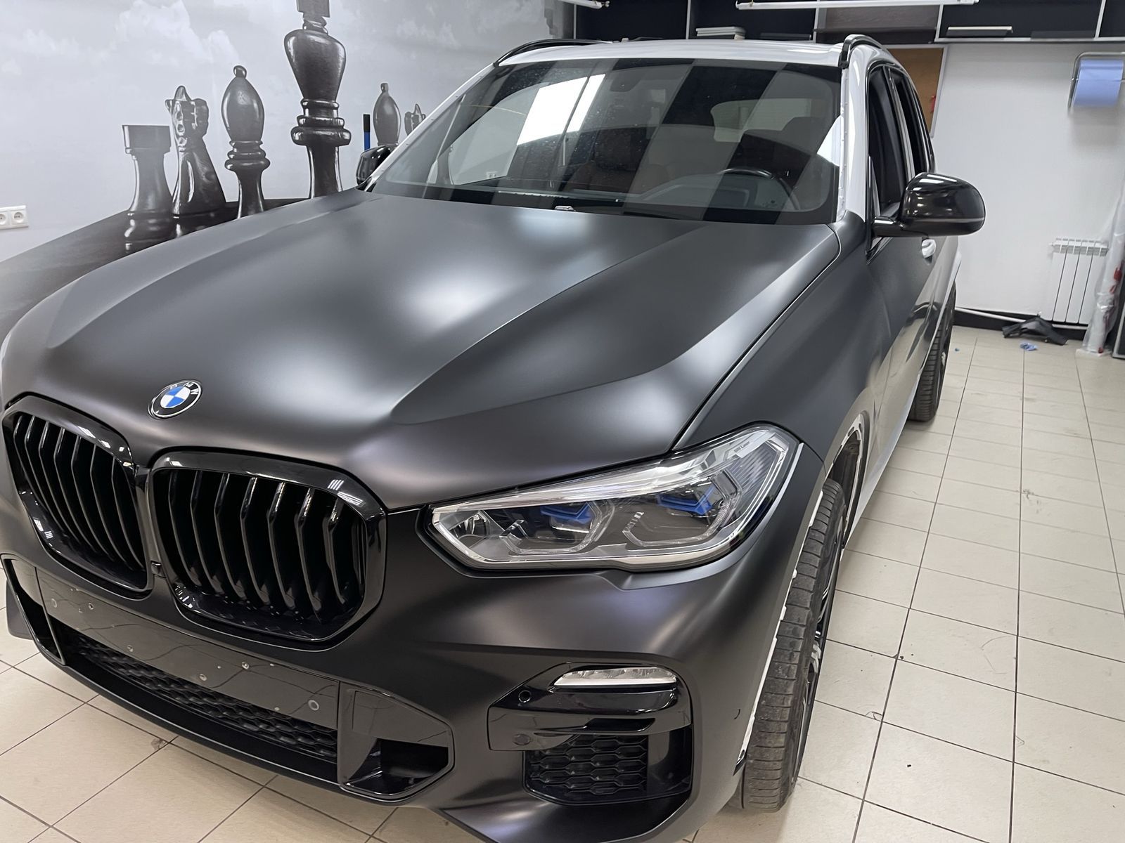 Матовая черная пленка на BMW X5 G05